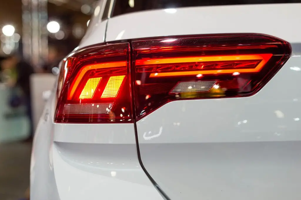 Otkup rabljenih automobila zadnje svijetlo auta
